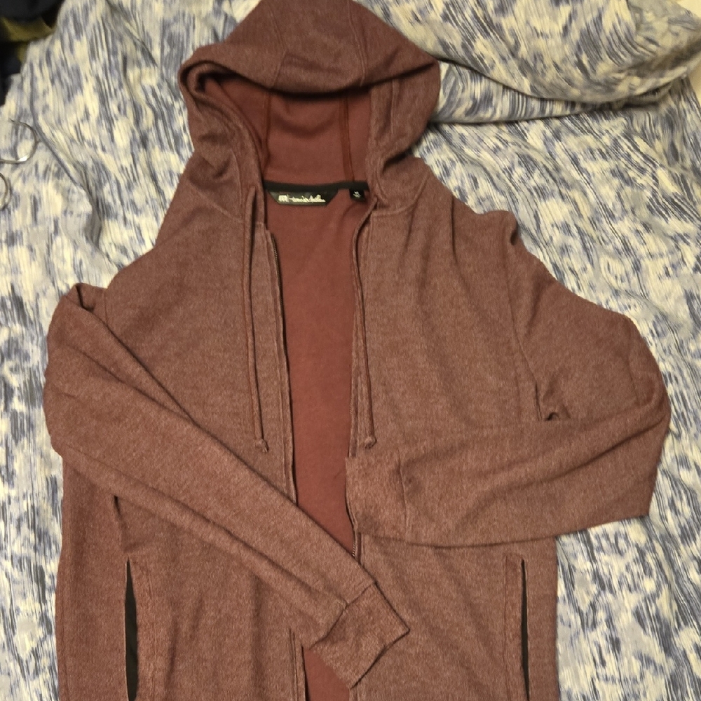 Travis Mathew Men's Maroon Hoodie Sweater